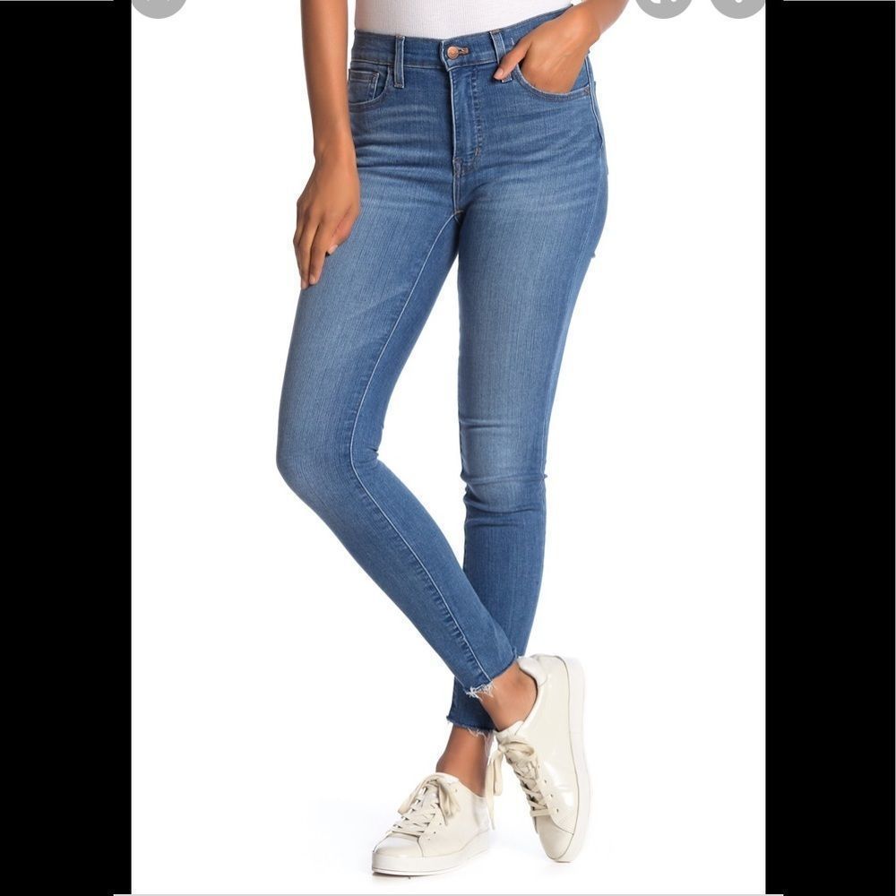 PAIGE Skinny Jeans - Size 27